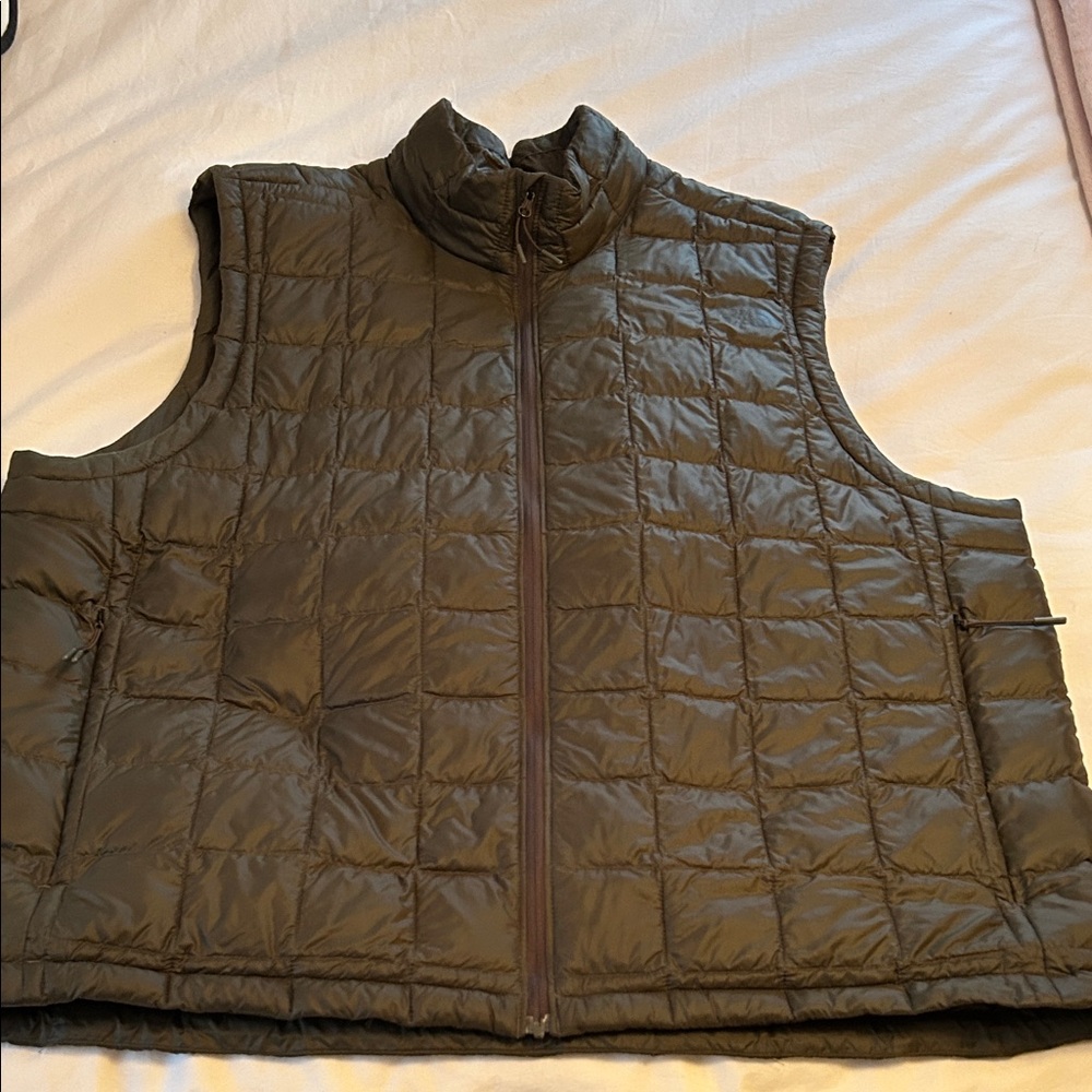 The North Face Men's Olive Green Quilted Vest